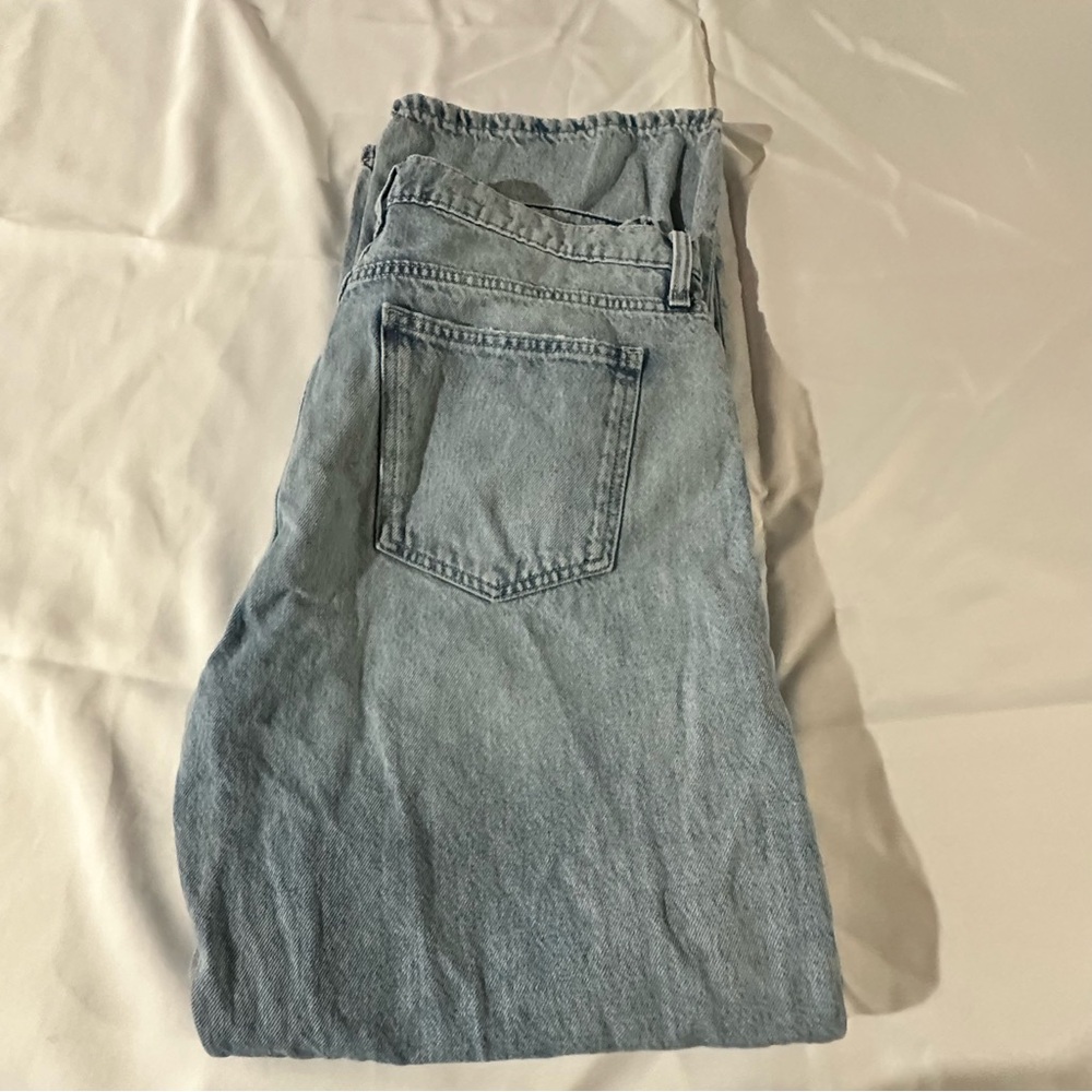 Arizona Jeans Juniors Size 13 Low-Rise Dad Jeans Light Distressed Denim - Picture 12 of 13